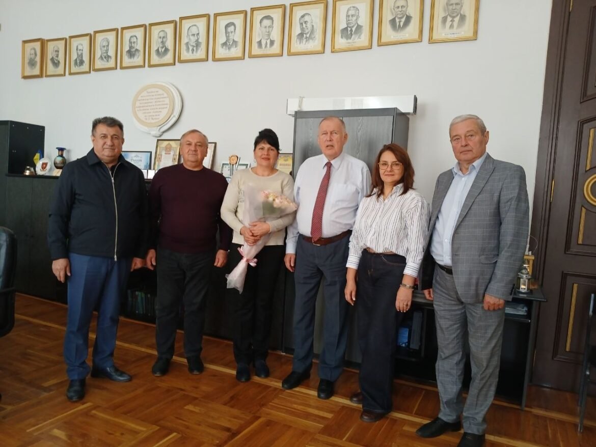 Вітаємо Тетяну Володимирівну БЕРНАДСЬКУ з перемогою у конкурсі на посаду директора